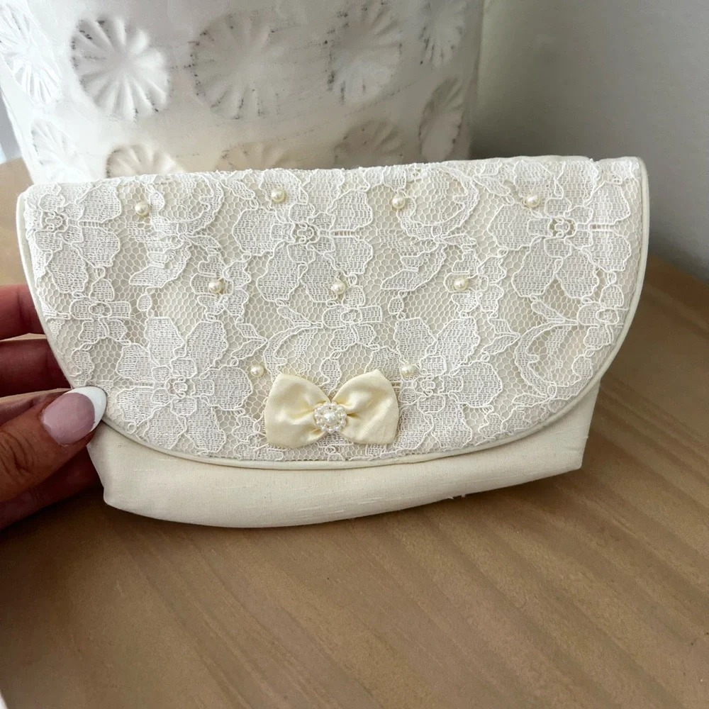 Vintage Ivory Lace Faux Pearl Cosmetic Bag Mini Mirror Makeup Pouch